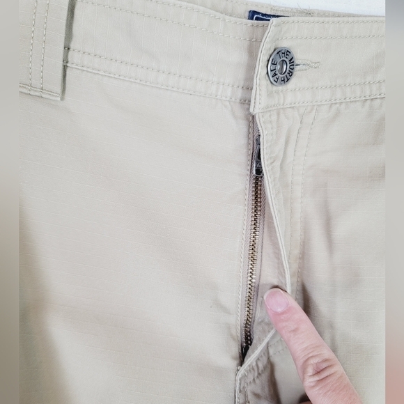 THE NORTH FACE KHAKI CARGO SHORTS, SZ 34 - Picture 5 of 11